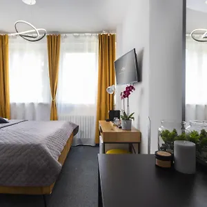 atlas-hotel-garni.praguehotelsweb.com/